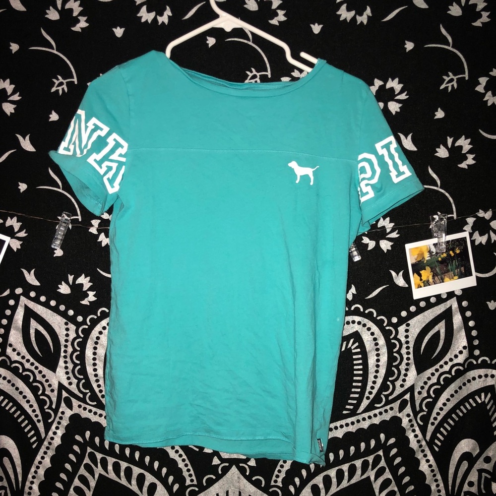 Victoria secret PINK shirt 🌊🌸